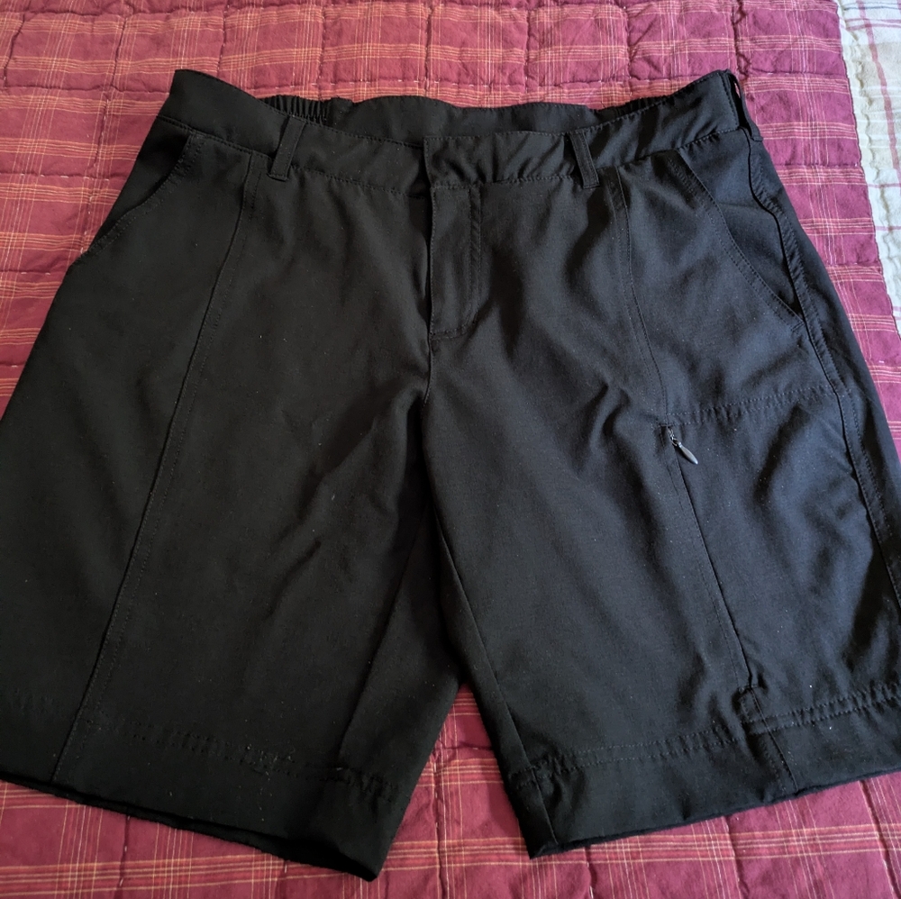 32 Degrees Women's Black Shorts